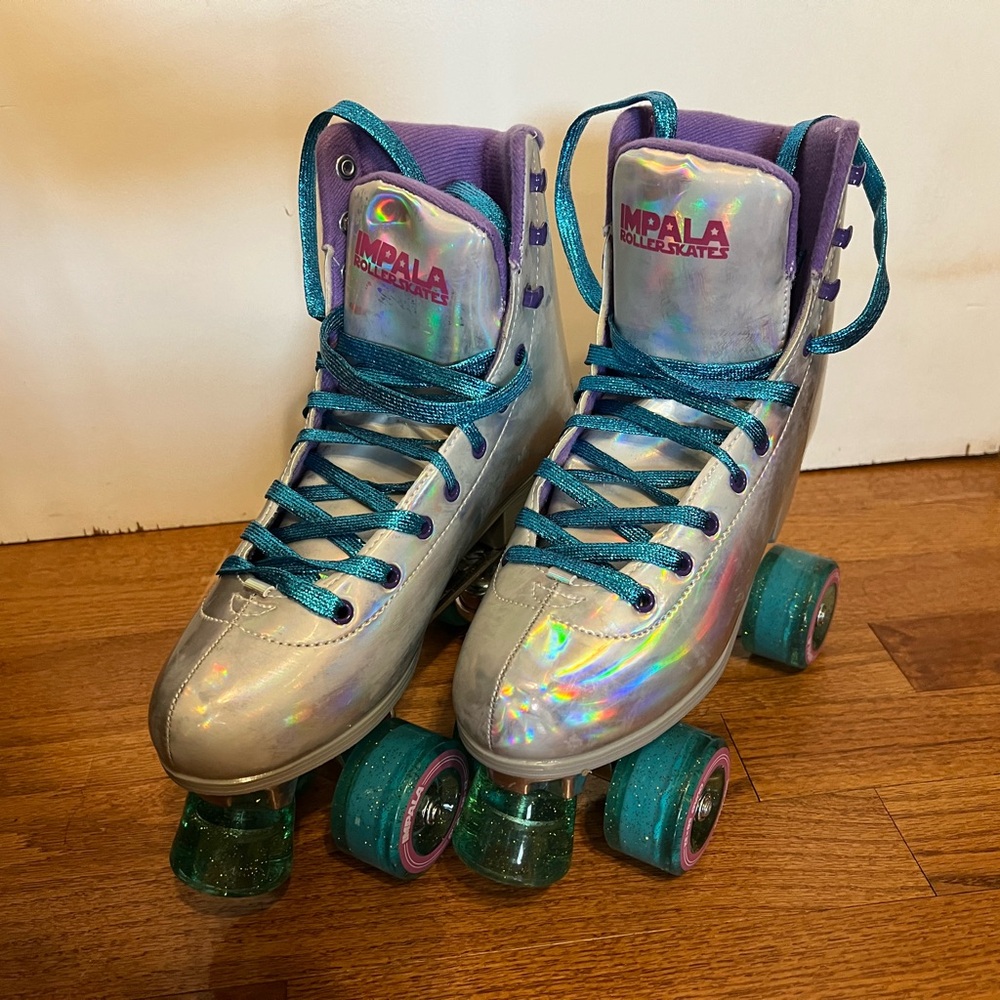 Impala Women's Roller Skates - Vibrant holographic body
